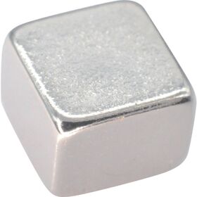 ＴＲＵＳＣＯ　ネオジム磁石　角形　６ｍｍＸ６ｍｍＸ４．５ｍｍ　１個入